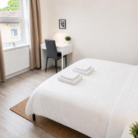 Nuxley House - Spacious 2-Bed House & Parking, hotel in Belvedere