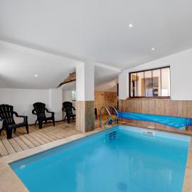 Le Clos des Prés Piscine et Spa, ξενοδοχείο σε Chaille sous les Ormeaux