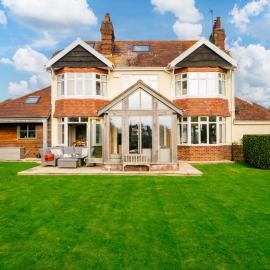 Summerfield - Castle Views