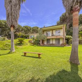 Panoramic view, garden & yoga by Host Hero
