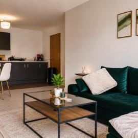 2 BR Luxury Apartment Manchester City Centre & Salford, hotel in Manchester