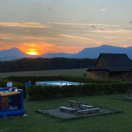 Víkendové Chalupy, hotel a Liptovský Trnovec