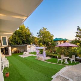 Pine Garden Hotel Kasauli Hills, hotel in Kasauli