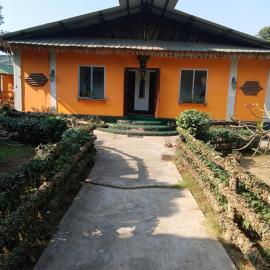 Longchen Homestay