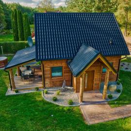 Domek na Kaszubach z balią