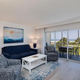Beach Villa 2323 - Captiva One Bedroom Deluxe Beachfront Residence, хотел в Каптива