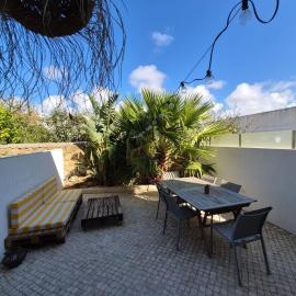 Ribavilla Surf House, hotel in Santo Isidoro