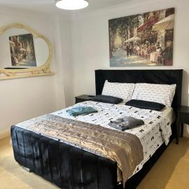 Mario house, hotel in Ifield