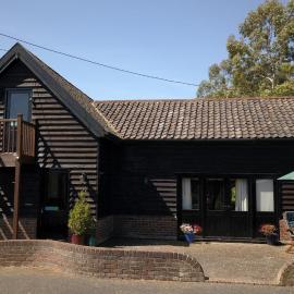 Paddock Barn ~ Short & Long term stay, pets welcome ~ Woodbridge, Framlingham ar
