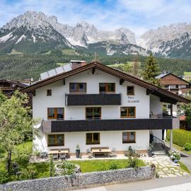 Haus Elisabeth - Astner Sophia, hotel u gradu 'Ellmau'