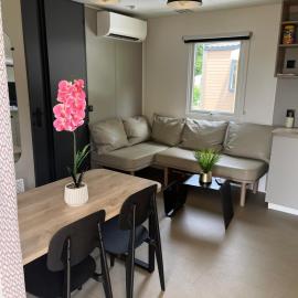 Camping des Maurois, hotel v destinaci Grisy-les-Plâtres