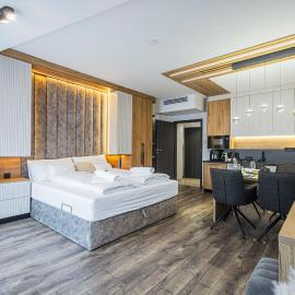 ELYX Home Apartmanok, hôtel à Sárvár