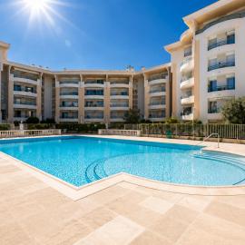 Port Fréjus Prestige Plage Piscine et Spa, hotel Fréjusben