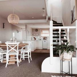 #Beachy Retreat Central Beachfront Apartment#