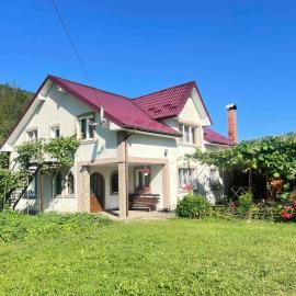 Світанок у горах, hotel in Verkhniy Yasenov