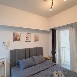 Cozy Stay Apartment Tokyo Riverside PIK 2 by TYAFY Living, hotel em Muara