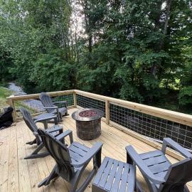 Riverside Maggie Valley Getaway | walk to downtown, hotel a Maggie Valley