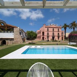 Villa de Lujo Cerca de Sitges, hotel in Sant Pere de Ribes
