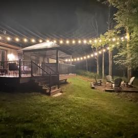 Pocono Retreat w Hot Tub Fire Pit & Lake Access, хотел в Blakeslee