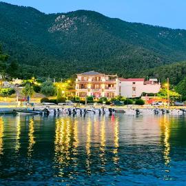 Anna Maria - Vanessa Apartments, Hotel in Neo Klima