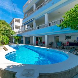 Apartments Adriatic Relax, heated pool, parking place