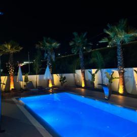 Luxury Pool Villa Paskuqan - Lakeside, hotel Tiranában