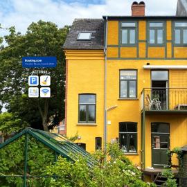 Charming Heritage Townhouse, hotel sa Odense