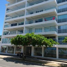 Apartamento en Edificio Sea View con Piscina Frente al mar y cerca a la playa