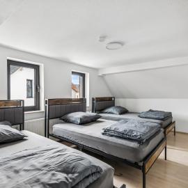Renovierte Monteursunterkunft in Taunusstein mit voller Ausstattung, hotel en Taunusstein