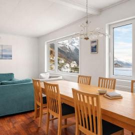 Great Views of Fjord & Mountains Balcony Central