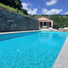 House Over The Paradise, hotel em Moneglia