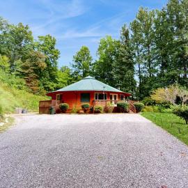 Circle House in the Smoky Mountains, מלון בWhittier