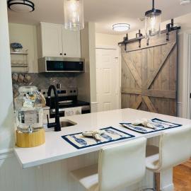 New Cape Cod Condo Near Beaches, hotel v destinaci Brewster
