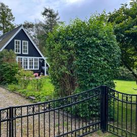 Historic House With Exposed Beams Near Hornbæk, hotell sihtkohas Dronningmølle