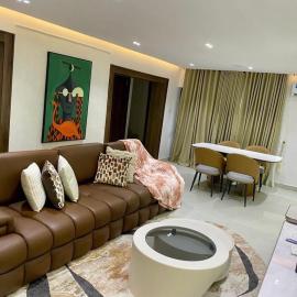 Two Units of 3 Luxury Bedroom Duplex Apartment QQ, hotel v mestu Hausa