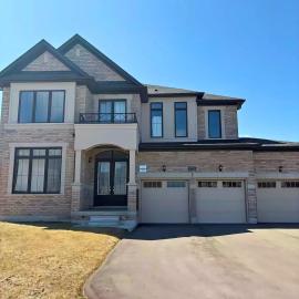 New Luxury 4BR Retreat 20 Min to Friday Harbour, отель в городе Innisfil