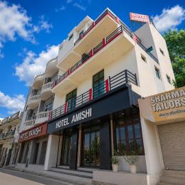 Viesnīca Hotel Amishi Near Shantikunj Haridwar pilsētā Rāiwāla