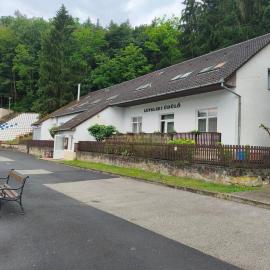 Leveleki Eszter Üdülő, hotel a Bánk