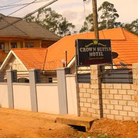 Crown Suites Motel, готель у місті Masaka