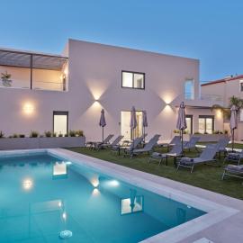 Divine Living Chania, hotel em Daratso