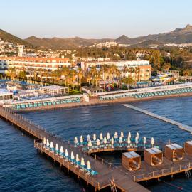 Azure By Yelken Hotel, hotelli kohteessa Turgutreis