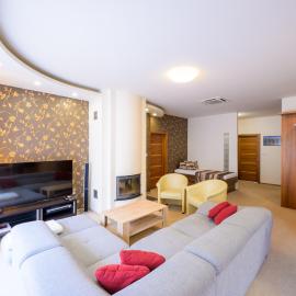 Apartmán Bílá Hora - Plzeň, hotel en Pilsen
