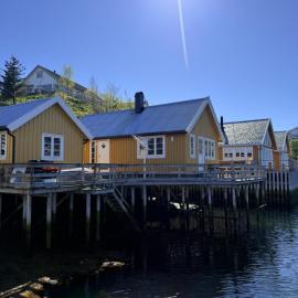 Yellow Waterfront Haven, Sørvågen