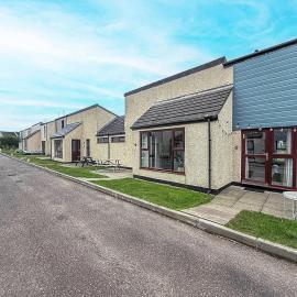 Homely 3 Bed Bungalow, Sleeps 6 In A Stunning Location In Cornwall Ref 85067P: St. Agnes şehrinde bir otel