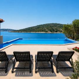 Holiday home Four Pearls, hotel a Sevid
