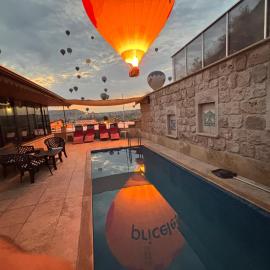 Balloon Cave Hotel