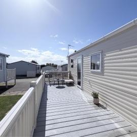 8 Berth Caravan By The Sandy Beach Of Hunstanton In Norfolk Ref 23080S, hotel in Hunstanton