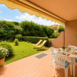 Relax in Piscina - Free Parking e ampio Giardino
