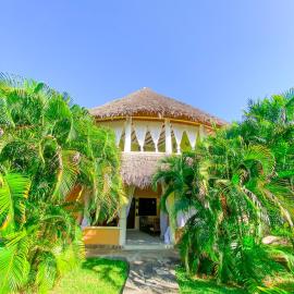 Hidden Gems Villas 2BR Coastal Retreat, Malindi, hotel a Malindi