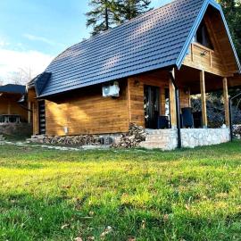 Brvnara Šapat Borova Tara, hotel di Sekulić 